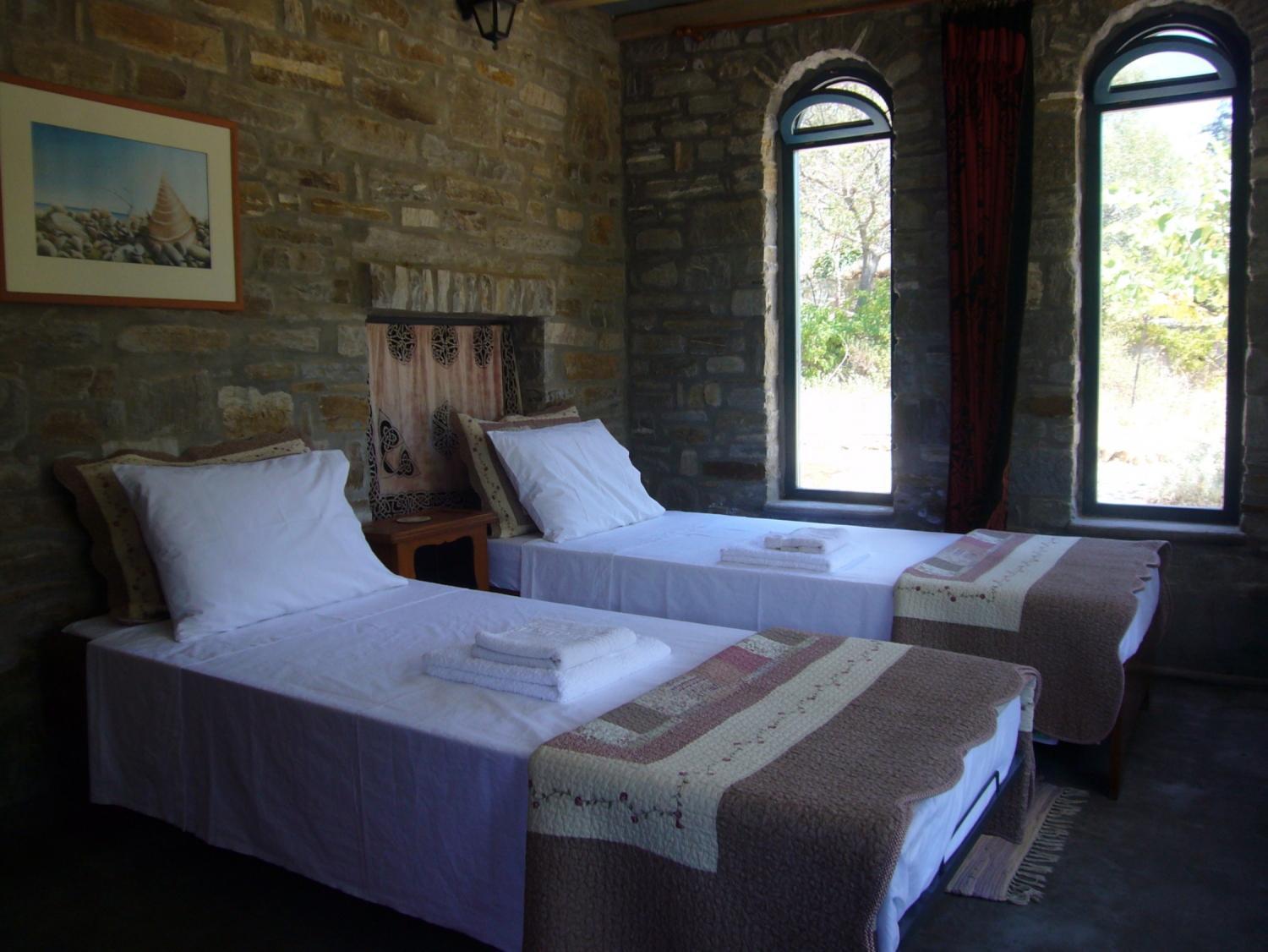 To The Garden Guest House Angairia Bilik gambar