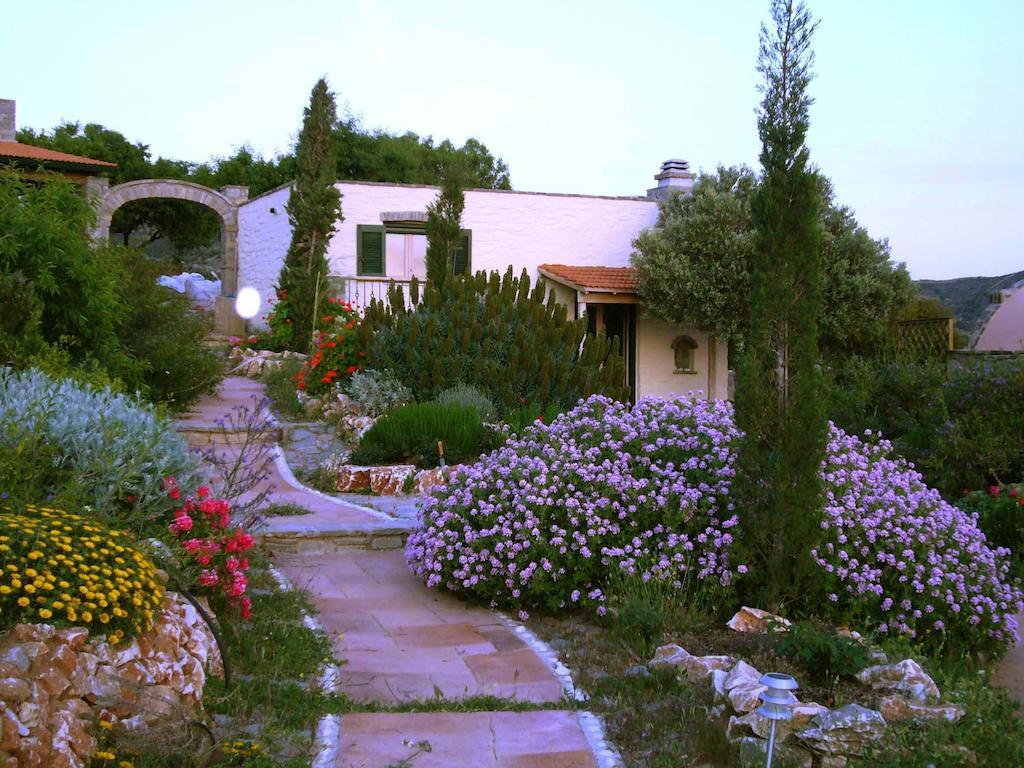 To The Garden Guest House Angairia Bilik gambar