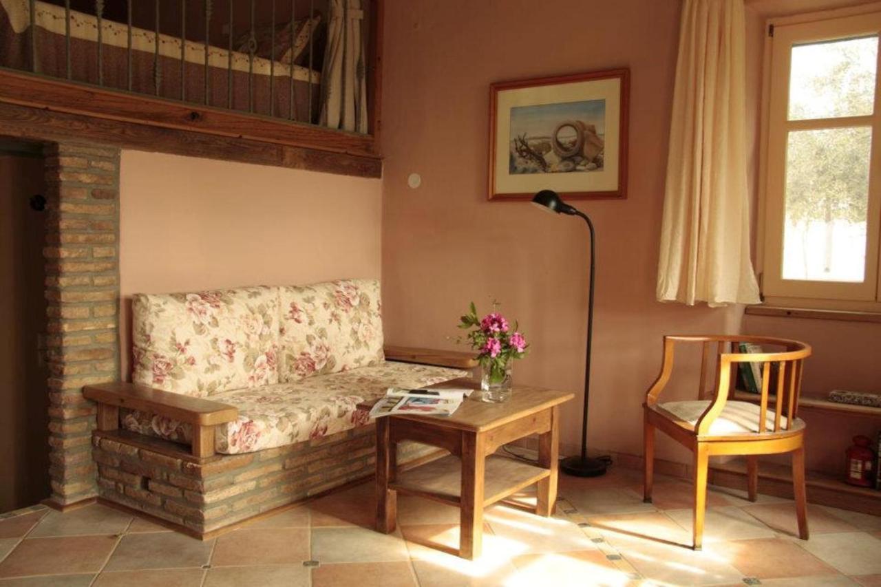 To The Garden Guest House Angairia Luaran gambar